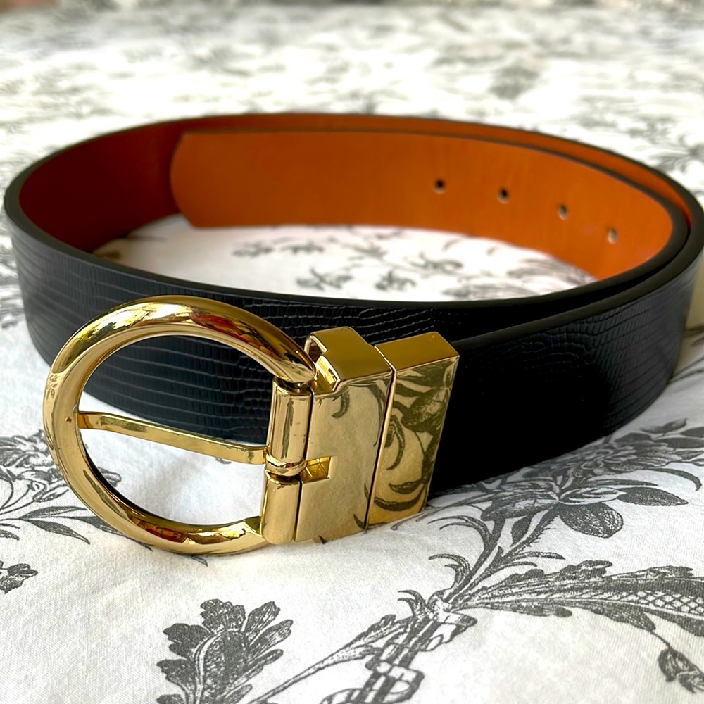 Reversible black and brown belt with gold buckle